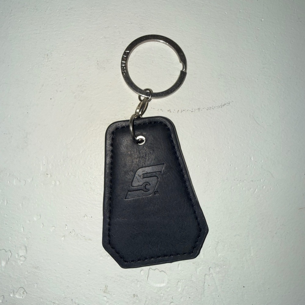 Snap-on Keychain Bottle Opener Automotive Tool Logo Black